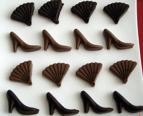 accesorios de mujer en chocolate