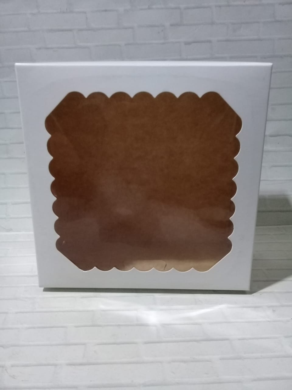 caja blanca 20x20x10cm con visor