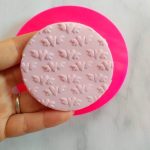 Texturizador de acrílico corazón con alas temática San Valentín