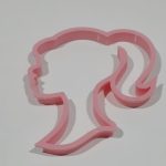 Cortante plástico para cookie o galletita perfil Barbie