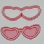 Cortante plástico con sello para cookie o galletita lentes de Barbie8