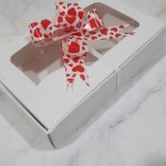 Caja grande para bombones cartulina blanca con visor x 10 unidades