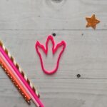 Cortante plastico huella de dinosaurio