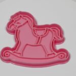 Cortante plástico con sello para cookie o galletita caballito mecedor