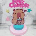 Adorno para torta base redonda  Capybara - Capibara