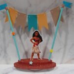 Adorno para torta con banderín Moana