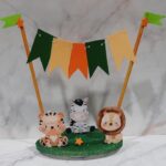 Adorno para torta con banderín animalitos de la selva