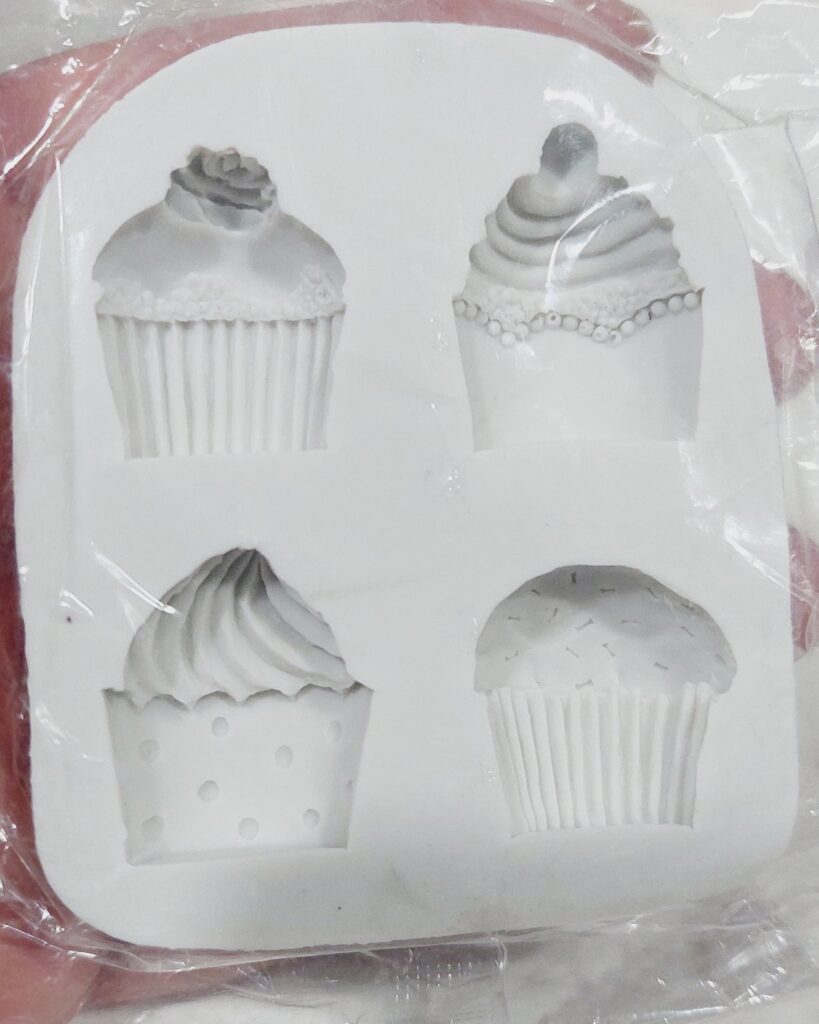 Molde de silicona 4 cupcakes BM 2024