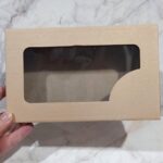 Caja de cartón craft con visor para alfajores x 10 u