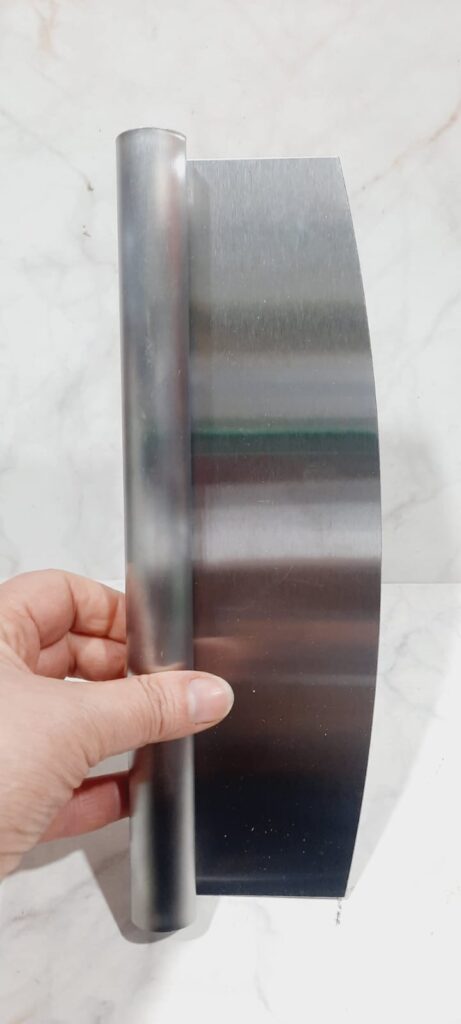 scraper de metal concavo