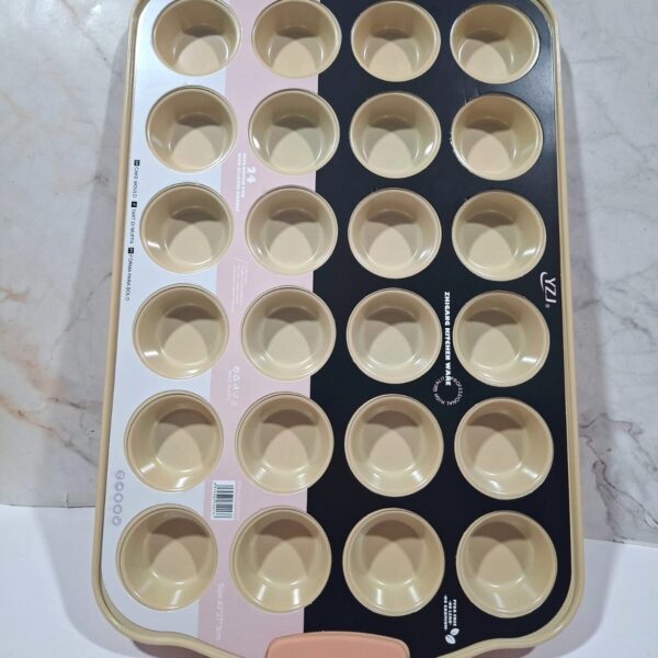 Molde de metal  para cupcakes x 24 cavidades - Imagen 2
