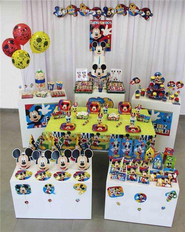 Mickey piñata de cartón estampada